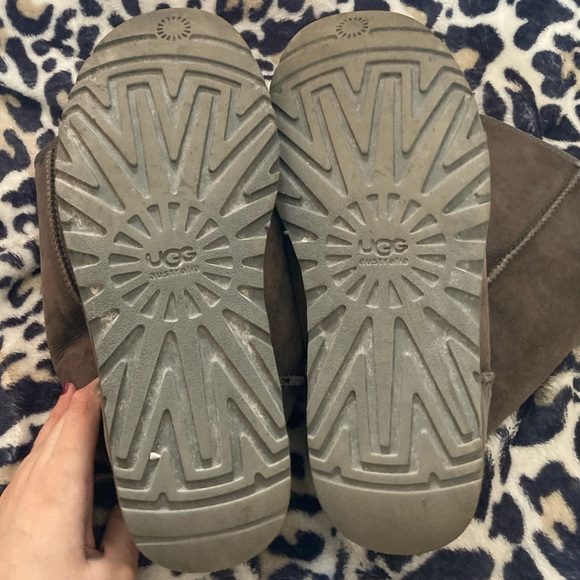 UGG Boots size 8 - Picture 5 of 6